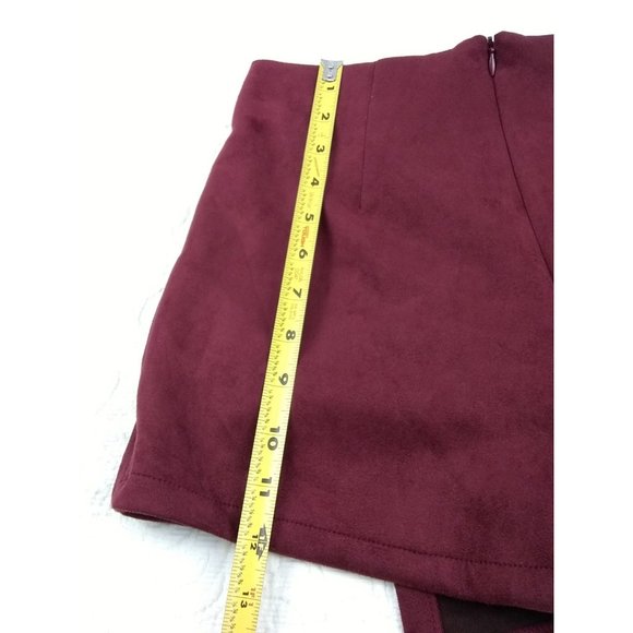 NWT Charlotte Russe Wine tone velvet Skort size small - Picture 8 of 17